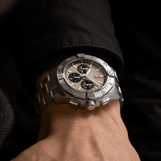 Breitling Replica Watch Avenger B01 Chronograph 44 AB0147101A1A1