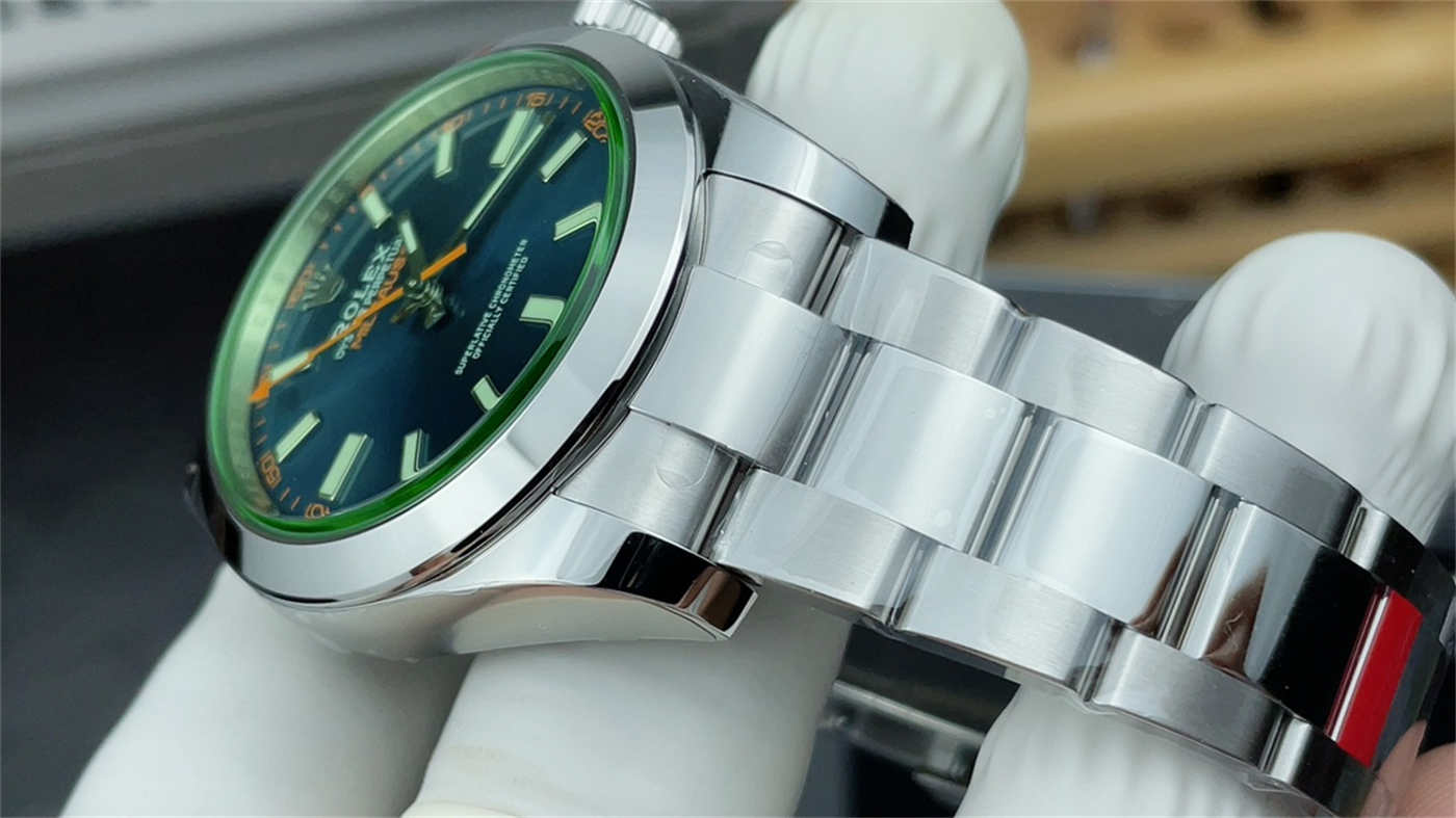 Rolex Milgauss 116400GV “Z-Blue” Dial – VS Factory [Real Green Sapphire]