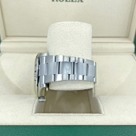 Rolex Replica Watch, Datejust 41, Oystersteel and 18k White Gold, Bright Blue with Diamonds Dial, Oyster 126334-0015