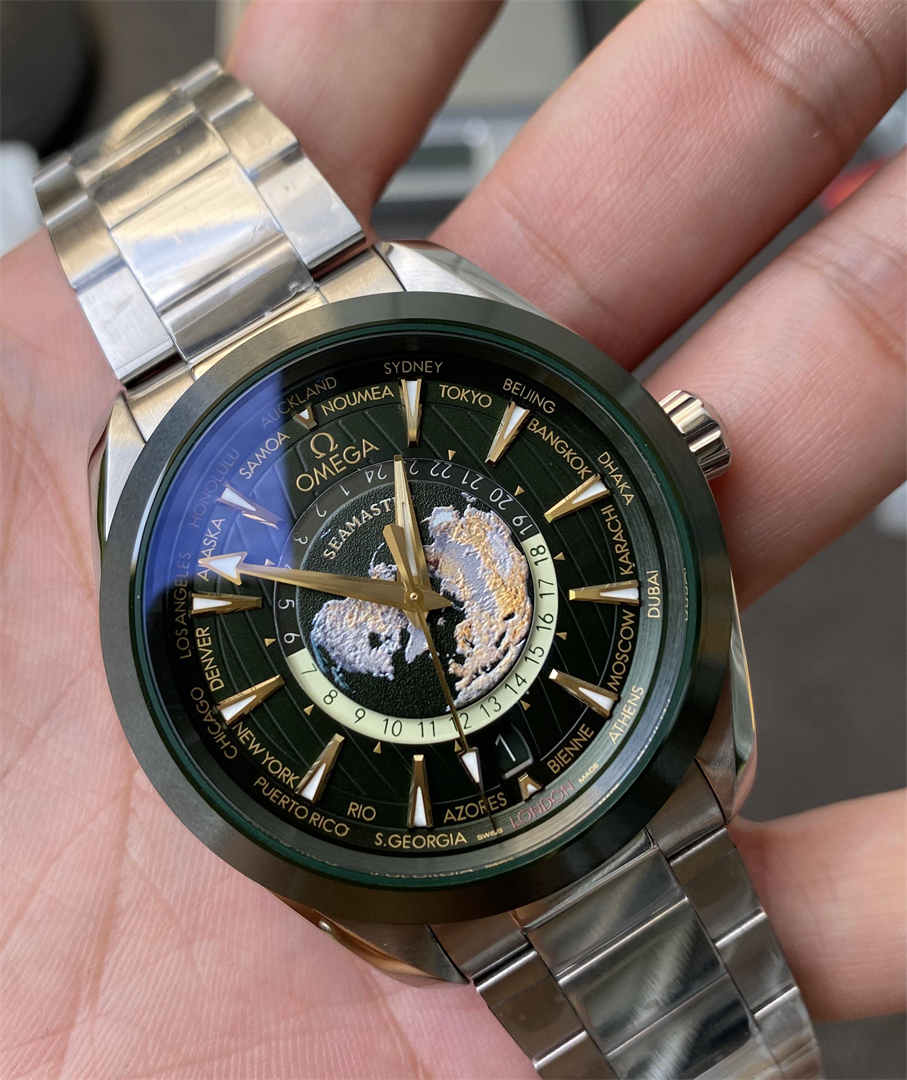 VSF Worldtimer Green Replica – Stainless Steel Aqua Terra Green Dial Watch
